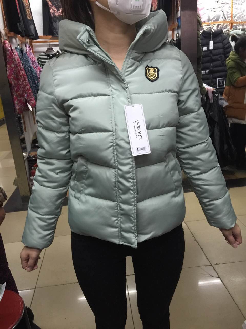 W70200001成衣坊女加厚棉衣MD