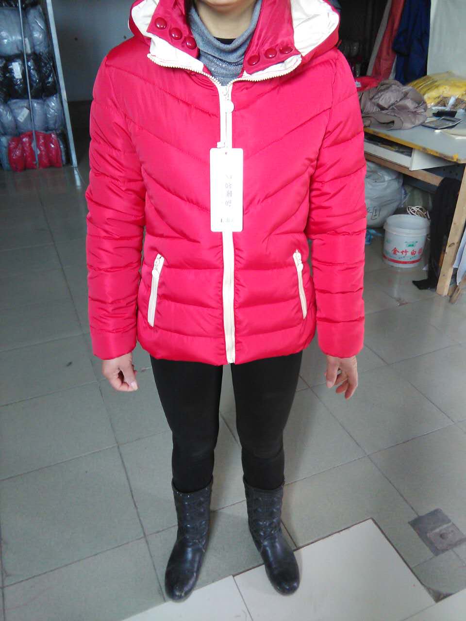 W70200002成衣坊女加厚棉衣MD