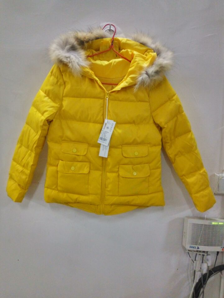 W6734D207绯闻女孩女加厚外套CD