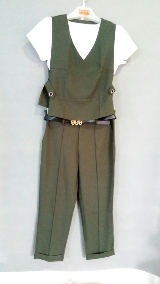 W32581711依顺女休闲七分裤套装MD