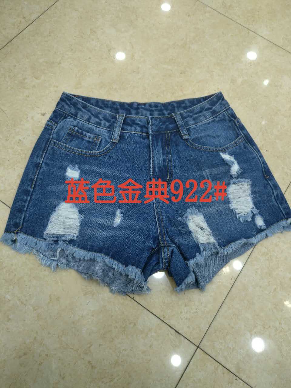 W6310922蓝色金典女牛仔七分裤HH