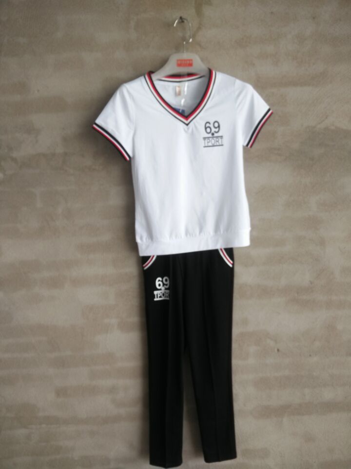 诩月女运动套HH