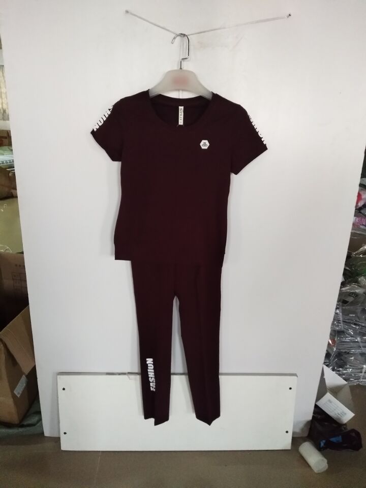 W16669023世纪风行特价女运动套(长裤）MD