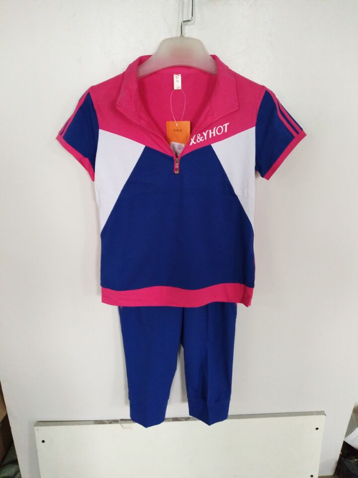 W32578601诩月特价女运动套（七分）MD