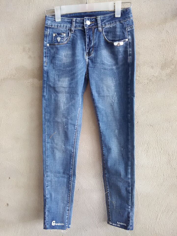 W604523886伊甸牛女牛仔长裤HH