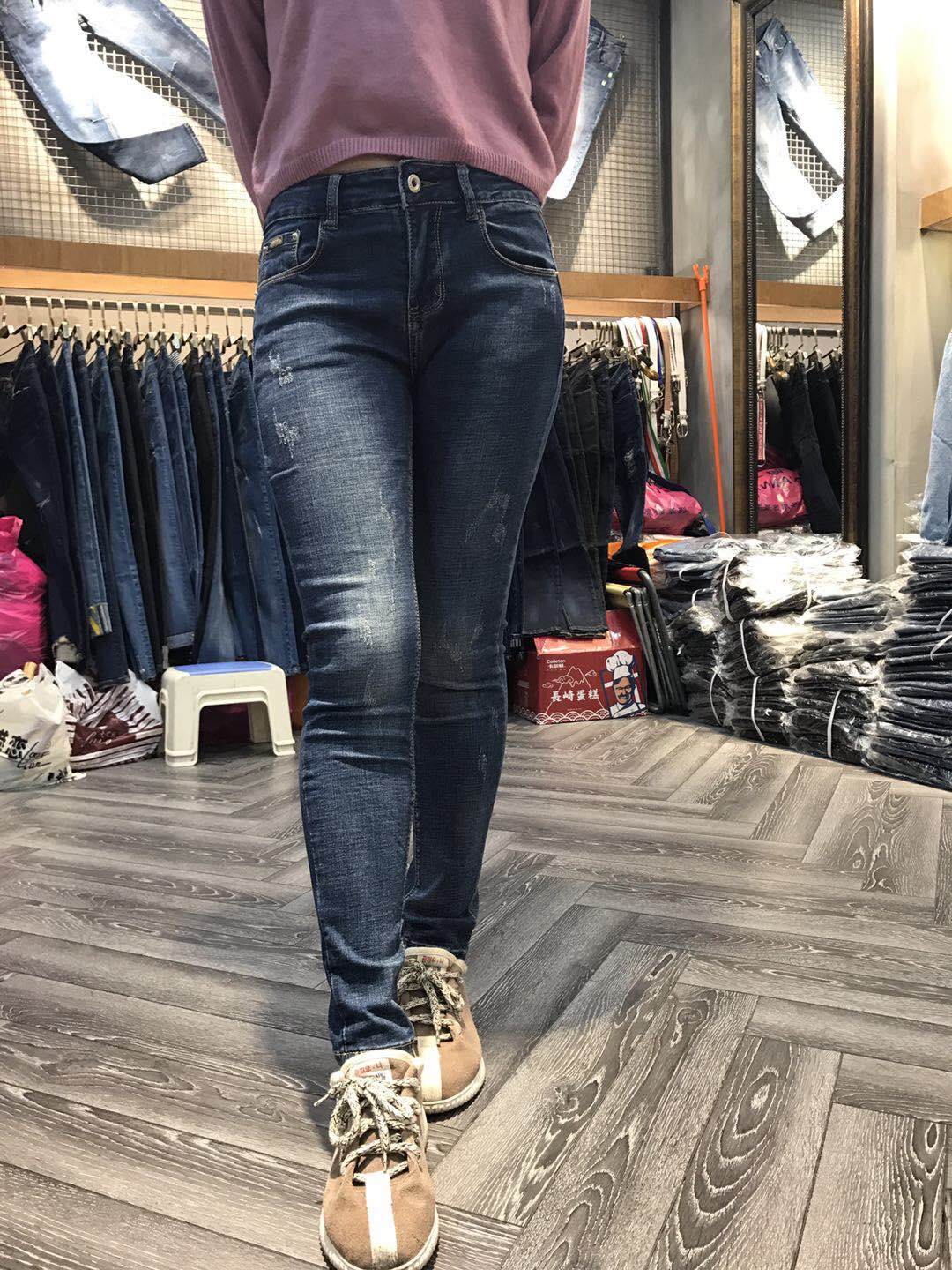 W604523885伊甸牛女牛仔长裤ZTH