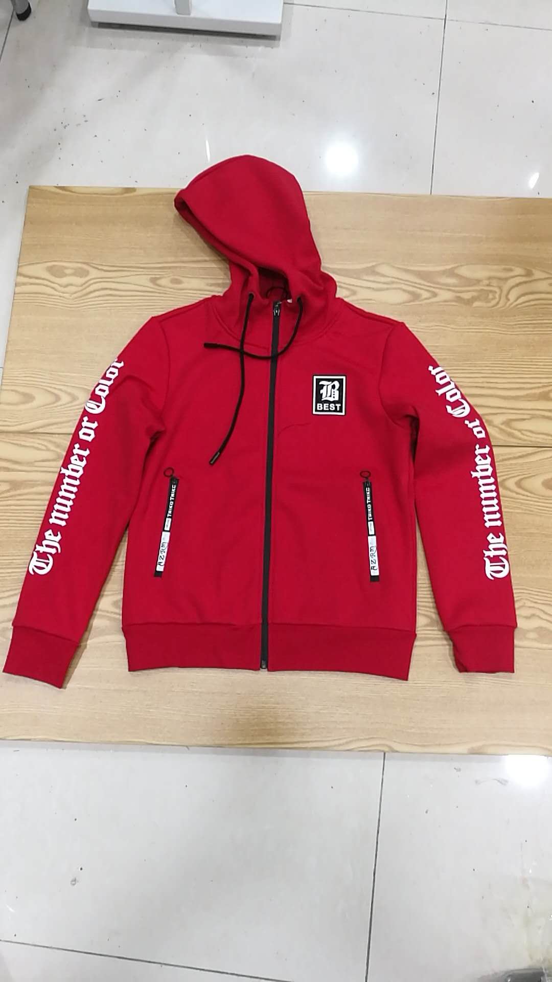 W0745B18528情侣屋情侣加绒女卫衣外套HH
