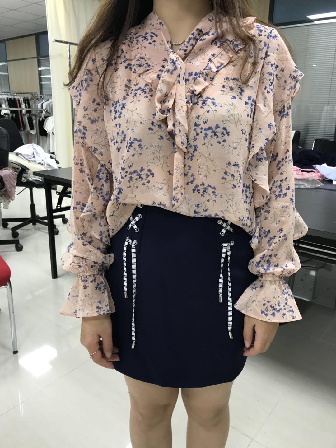 W350518T10艾朦缘女长袖衬衫MD