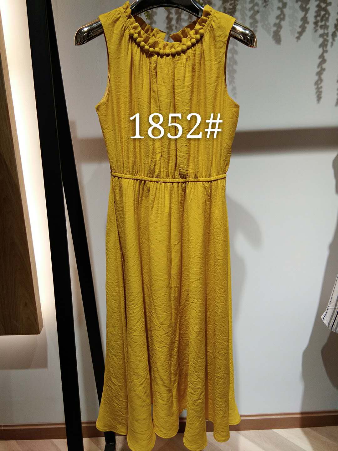W90131852纳米秀女长款连衣裙HH