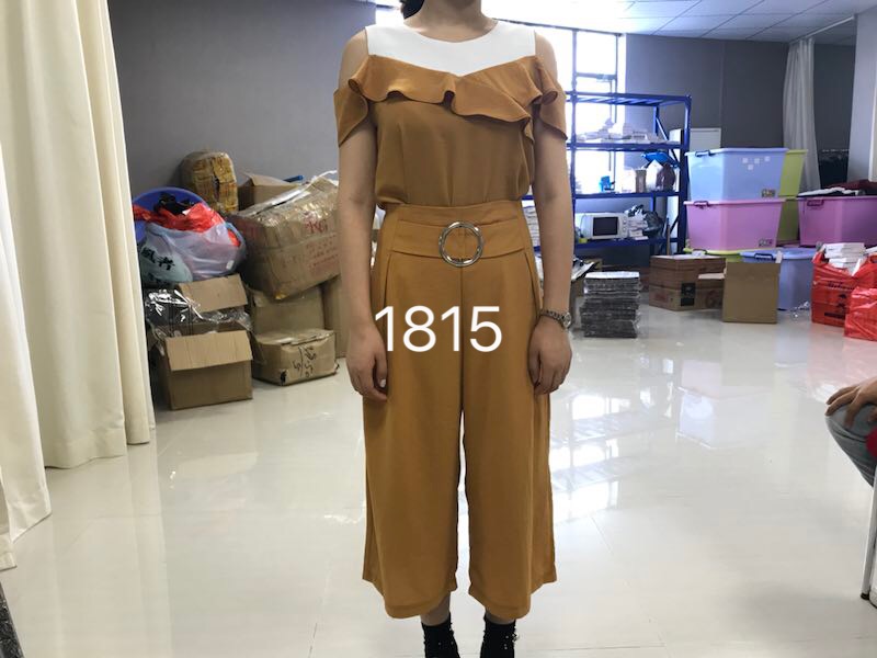 W33521815晶晶鱼2店女八分裤套装MD