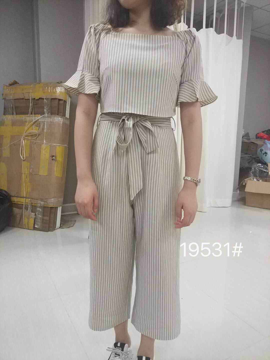 W335319531晶晶鱼1店女八分裤套装MD