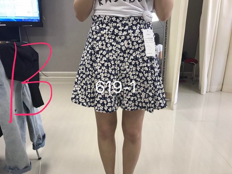 W6824619-1酷裤行女半身裙（小碎花）MD