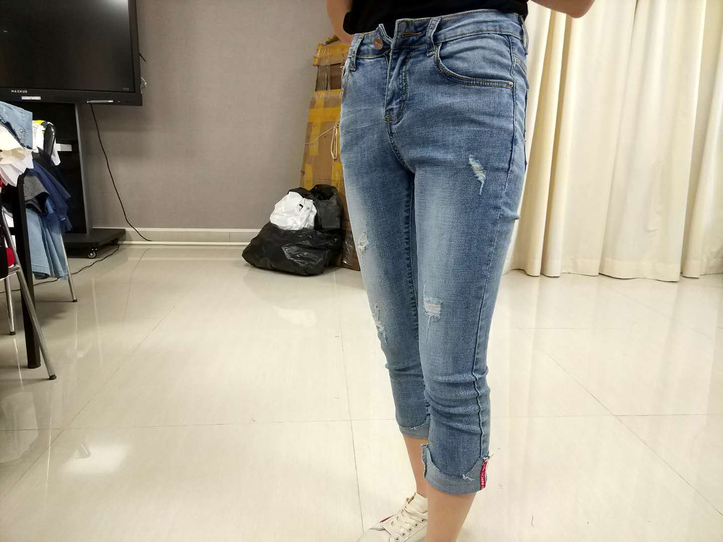 W63101872蓝色金典女牛仔七分裤MD