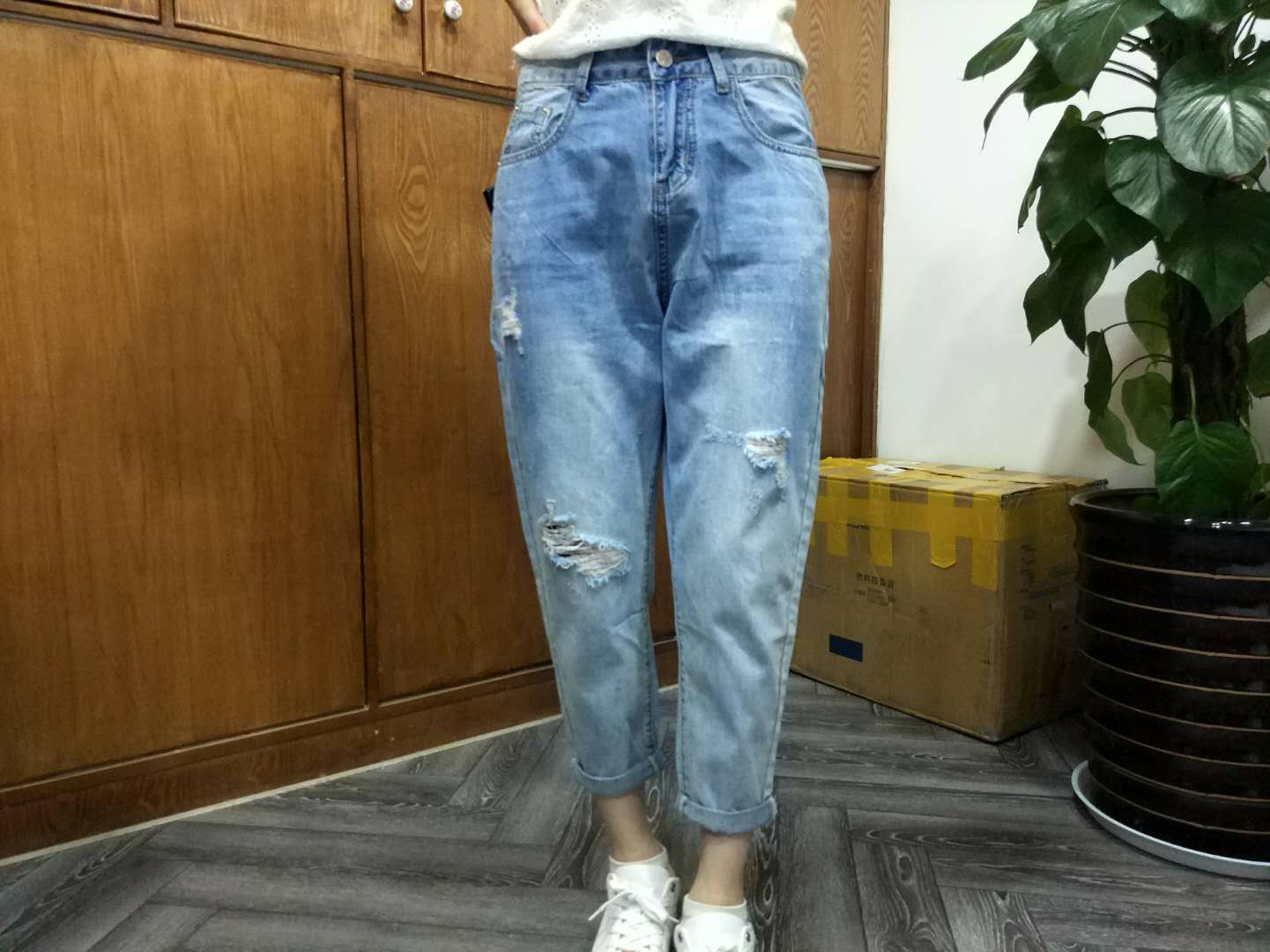 W604527391伊甸牛女牛仔八分裤MD
