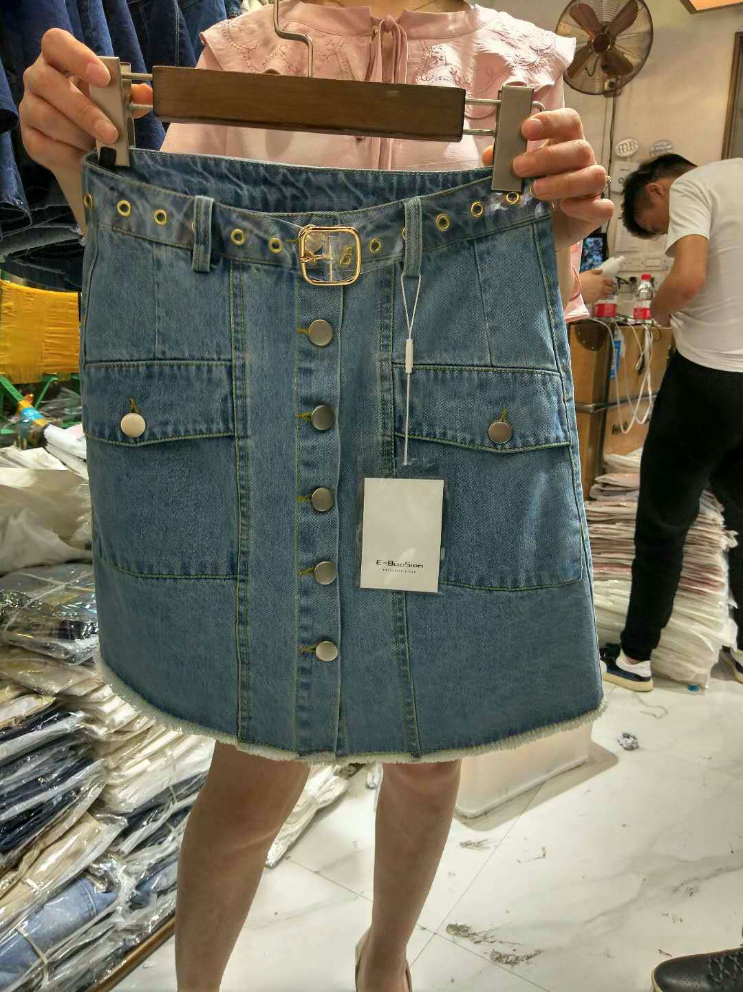 W67549187衣布社女牛仔半身裙MD