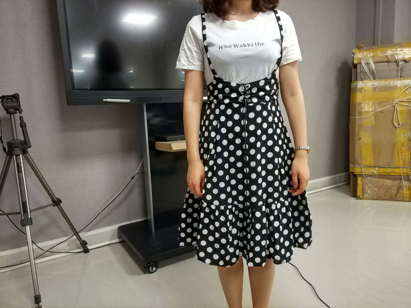 W68926639卡牧女套裙MD