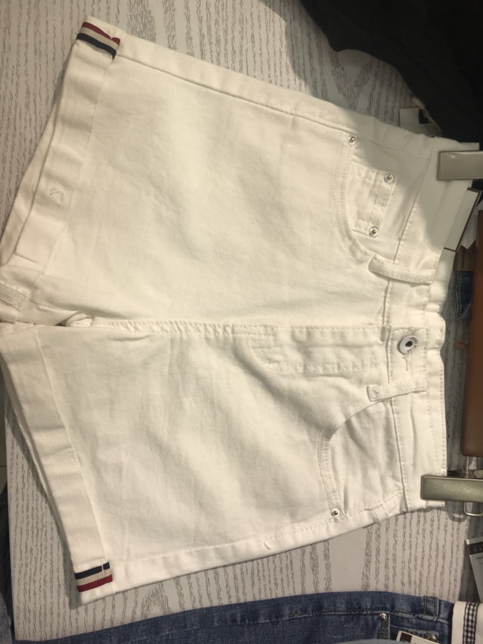 W6310809蓝色金典女牛仔三分裤MD