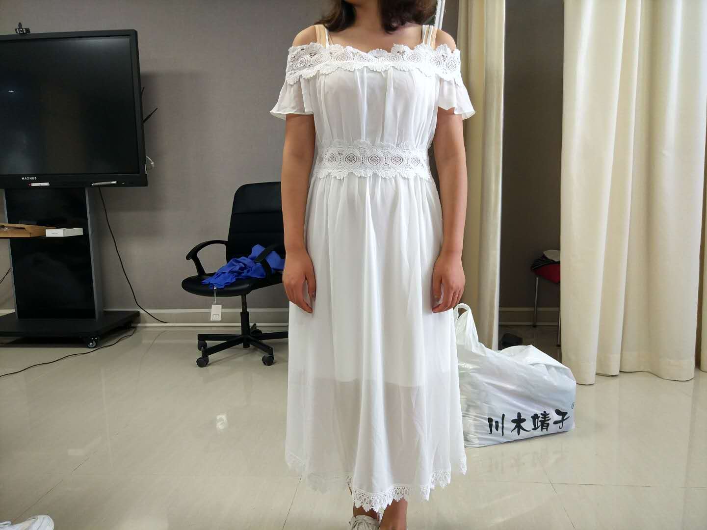 W3352853晶晶鱼2店女连衣裙HH