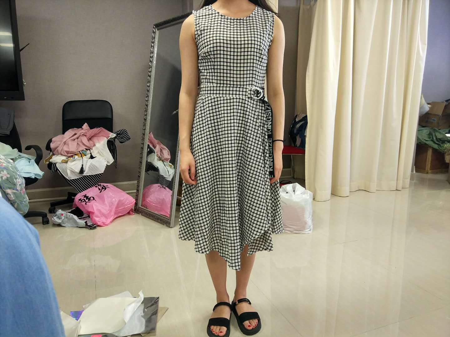 W63431076杭州沃草女连衣裙MD
