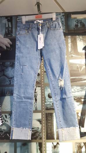 W99995083外购爱依服女牛仔长裤样板