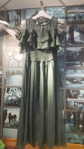 W99996615外购爱依服女夏连衣裙样板