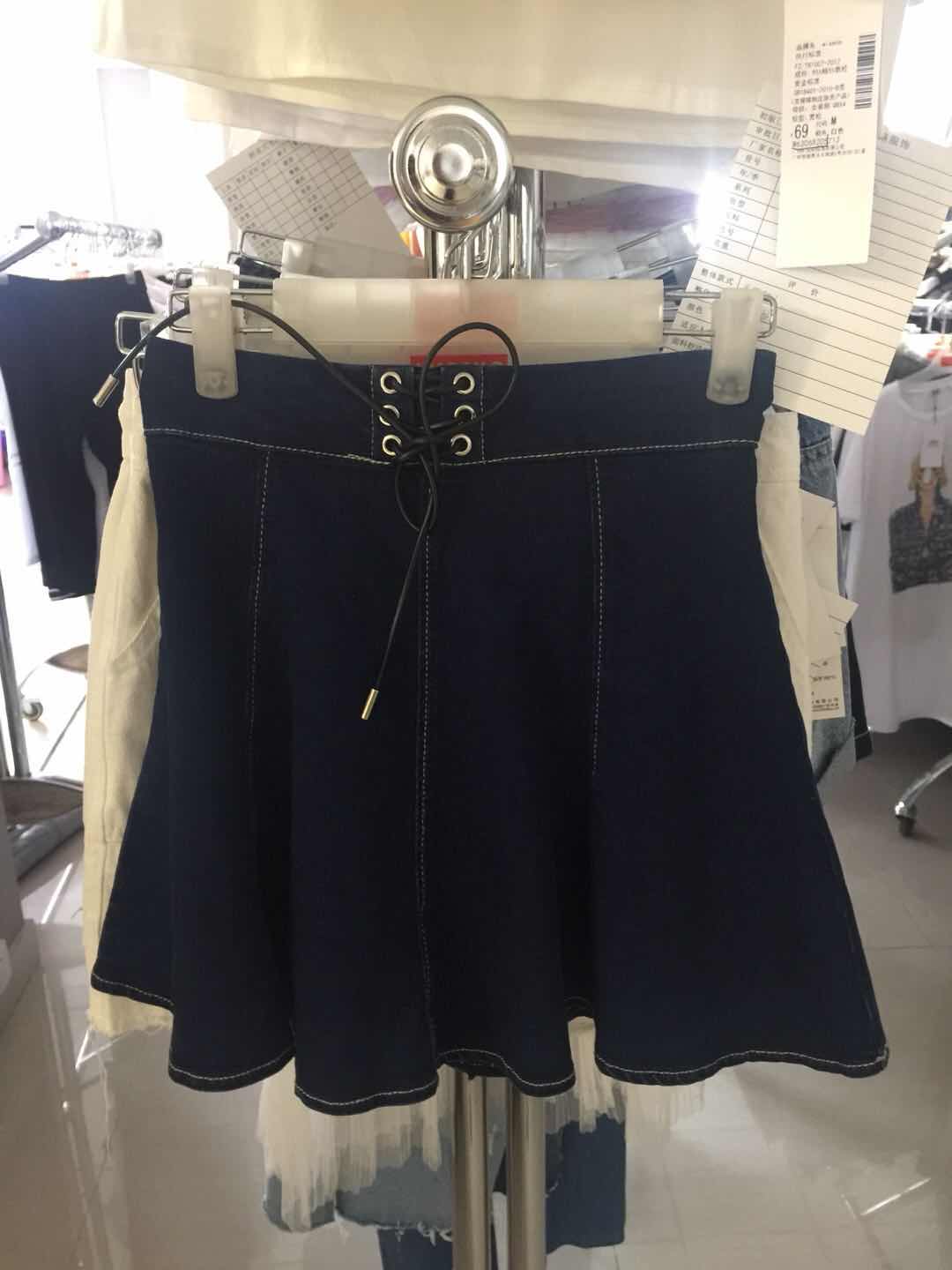 W99998004 外购爱依服女短裙样板     