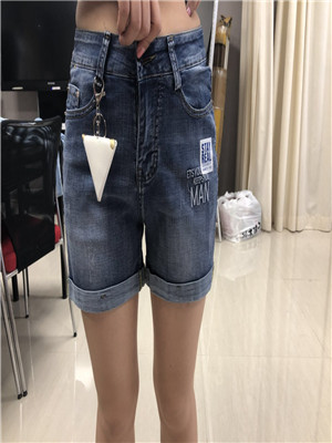 W35485817超依牛仔女牛仔四分裤MD