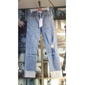 W99995083外购爱依服女牛仔长裤样板