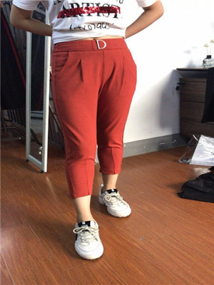 W62033162萨尔琪特价女休闲七分裤MD