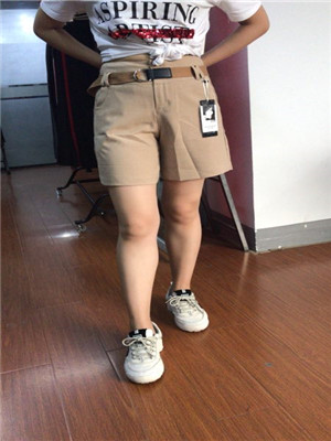 W62033181萨尔琪特价女休闲四分裤MD