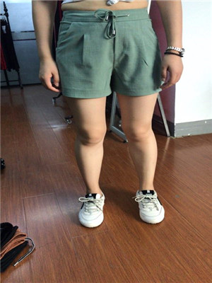 W62033136萨尔琪特价女休闲三分裤MD