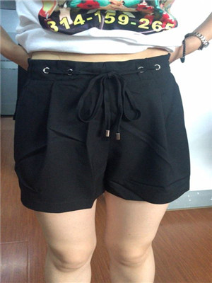 W62033135萨尔琪特价女休闲三分裤MD
