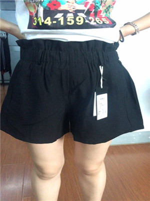W62033161萨尔琪特价女休闲三分裤MD