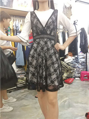 W335288477晶晶鱼2店女2件套连衣裙MD