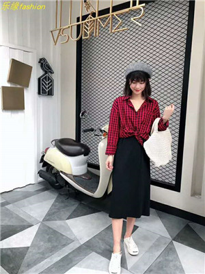 W32581853依顺女两件套连衣裙HH