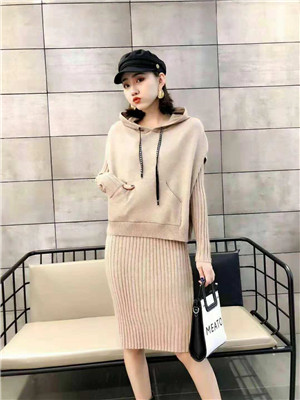 W9070108美依点女两件套毛衣HH