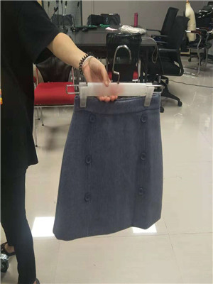 W33486829 女王女半身裙MD(呢料)(系)
