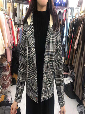 W35551078彩蝶2店女短外套(呢料)MD