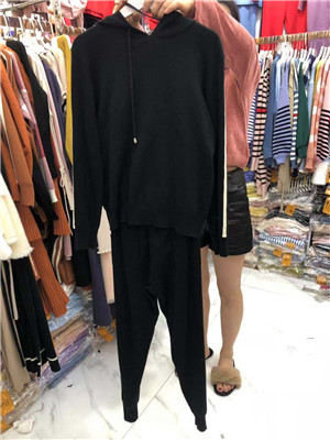W3570996彩蝶1店女套装毛衣MD(测)