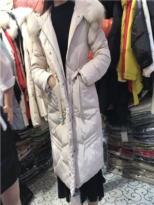W905599A31女羽绒加厚外套HH