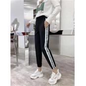 W30442976-1女休闲针织九分合体裤MD