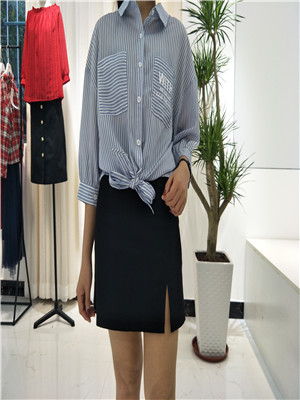 W09109173女中袖条纹衬衫MD
