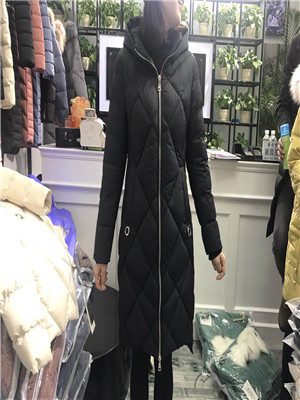 W903398025特价女加厚长棉服MD