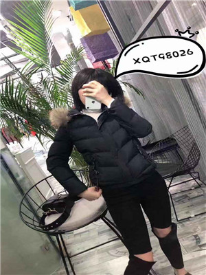 W903398026特价女加厚棉服MD