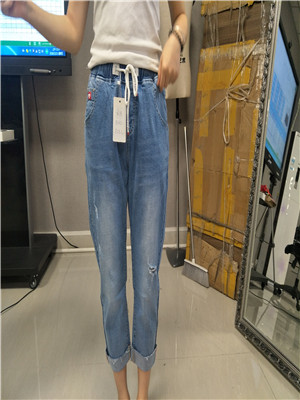 W36041015-1女牛仔高弹八分裤MD