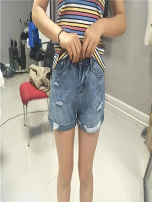 W31582172女牛仔三分裤HH