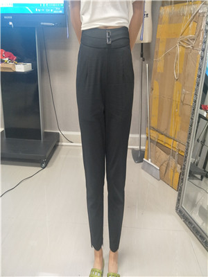 W629617091女休闲九分合体裤MD