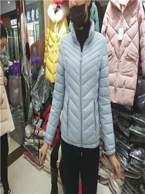 W9053823特价女轻薄外套MD