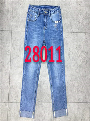 W604528011女牛仔七分裤MD