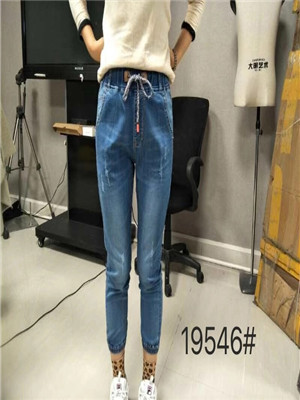 W675319546女牛仔八分合体裤MD